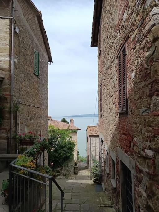 Il Borgo Antico Villa Monte del Lago Bagian luar foto