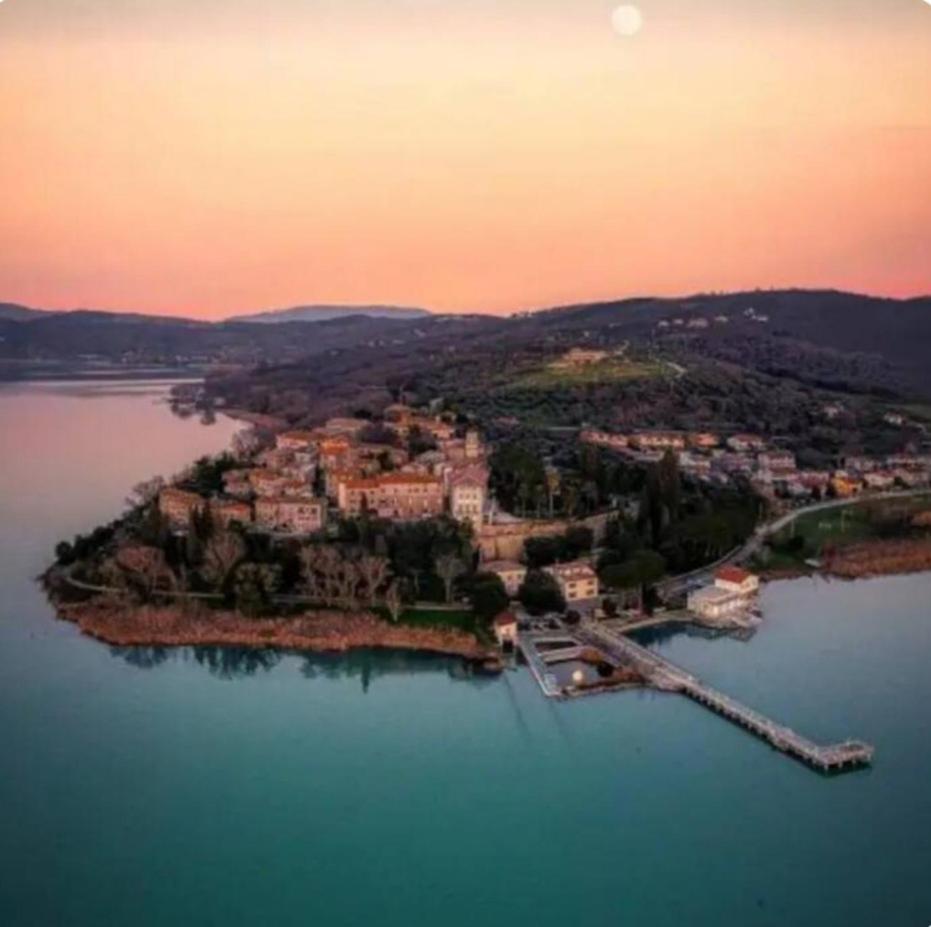 Il Borgo Antico Villa Monte del Lago Bagian luar foto